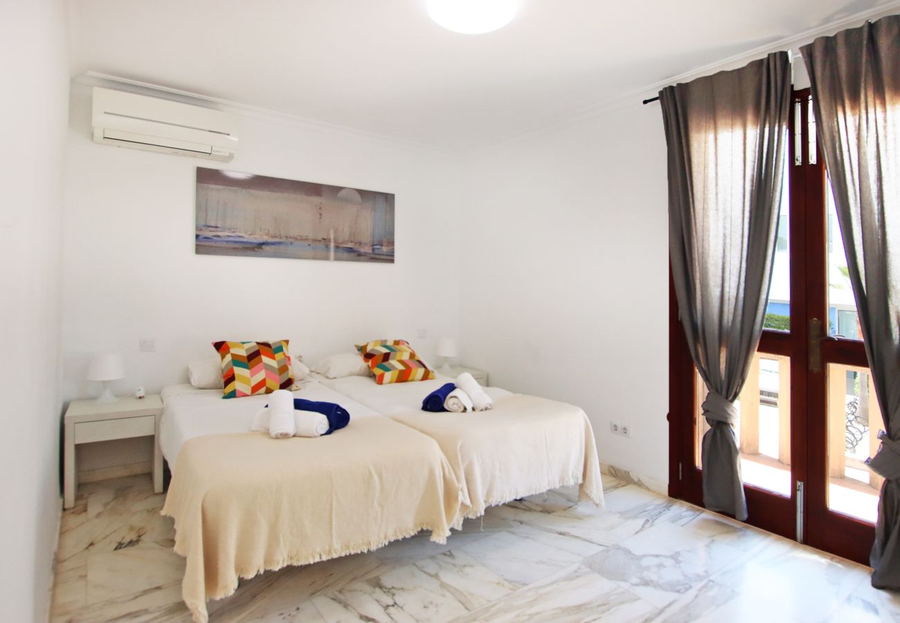 Chalet en Arenal - Villa Marbella by Slow Villas
