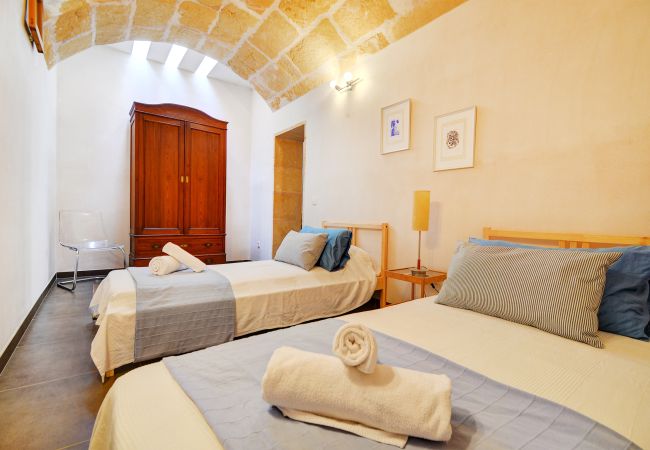 Semi-detached house in Palma de Mallorca - Amilcar House Semi-detached house in Palma de Mallorca - Amilcar House