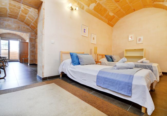 Semi-detached house in Palma de Mallorca - Amilcar House Semi-detached house in Palma de Mallorca - Amilcar House