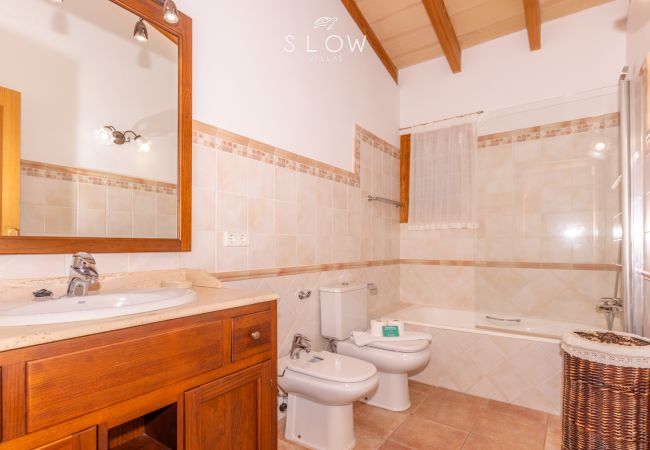 Villa in Santa Maria del Cami - Villa Cas Frares by Slow Villas Villa in Santa Maria del Cami - Villa Cas Frares by Slow Villas