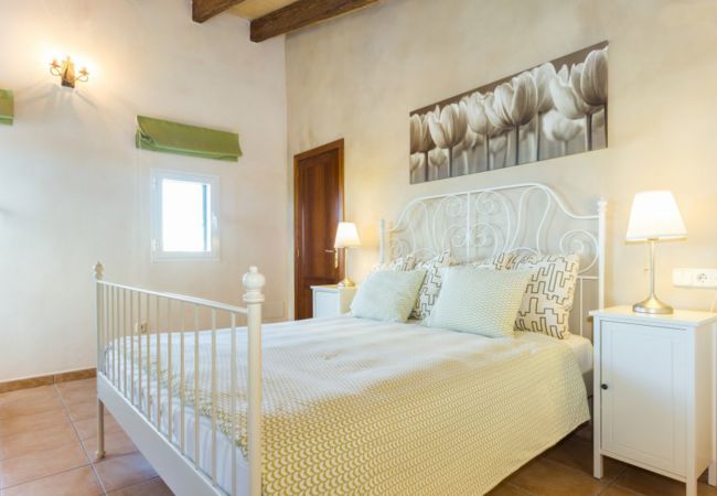 Chalet in Cas Concos Des Cavaller - Villa Son Pere by Slow Villas Chalet in Cas Concos Des Cavaller - Villa Son Pere by Slow Villas