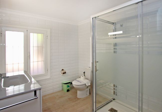Chalet in Arenal - Villa Marbella by Slow Villas Chalet in Arenal - Villa Marbella by Slow Villas