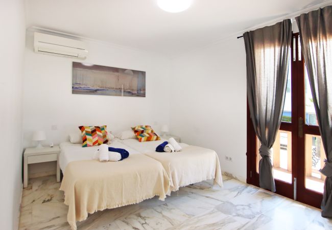 Chalet in Arenal - Villa Marbella by Slow Villas Chalet in Arenal - Villa Marbella by Slow Villas