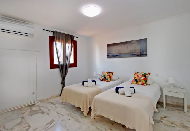 Chalet in Arenal - Villa Marbella by Slow Villas Chalet in Arenal - Villa Marbella by Slow Villas