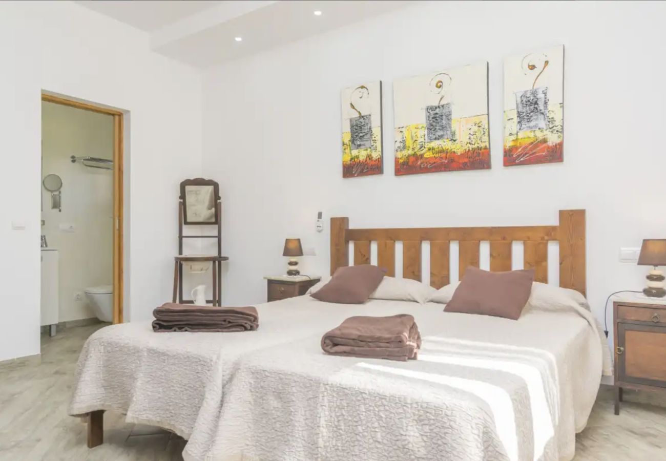 Villa in Sant Llorenç Des Cardassar - Villa Es Pla De Balafi By Slow Villas