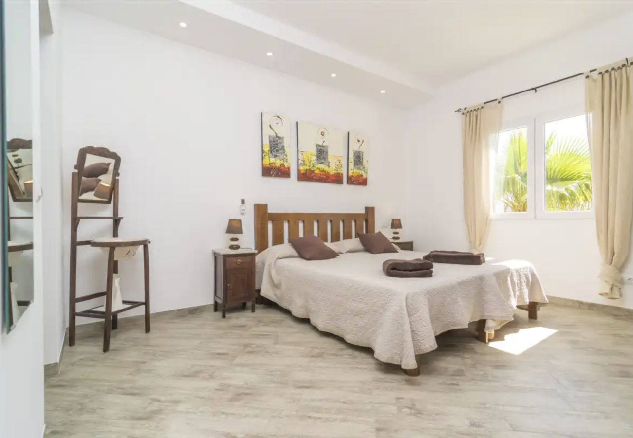 Villa in Sant Llorenç Des Cardassar - Villa Es Pla De Balafi By Slow Villas